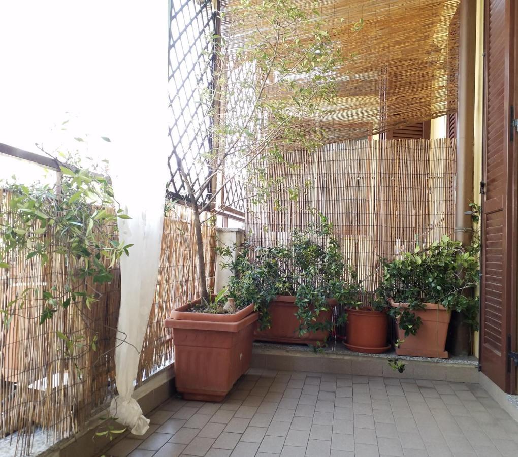 Lovely Terrace Apartment Milan Exterior photo